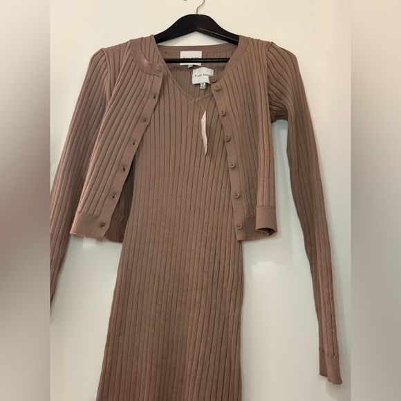 Maxi Ribbed Dress With Button Up Cardigan - Picture 4 of 4